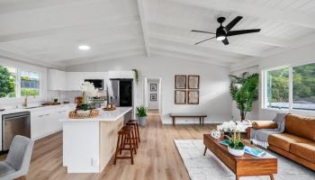 2645  Kekuanoni Street Pauoa Valley, Honolulu home - photo 3 of 22