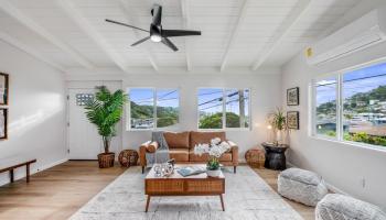 2645  Kekuanoni Street Pauoa Valley, Honolulu home - photo 4 of 22