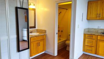 Varsity Villa condo # 309, Honolulu, Hawaii - photo 4 of 10