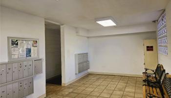 Varsity Villa condo # 414, Honolulu, Hawaii - photo 5 of 6