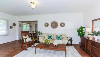 2654  Lowrey Ave Manoa Area, Honolulu home - photo 2 of 25