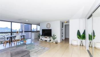 Kings Gate condo # 1606, Honolulu, Hawaii - photo 4 of 16