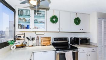 Kings Gate condo # 1606, Honolulu, Hawaii - photo 6 of 16