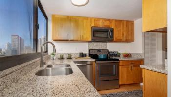 Kings Gate condo # 2106, Honolulu, Hawaii - photo 4 of 23