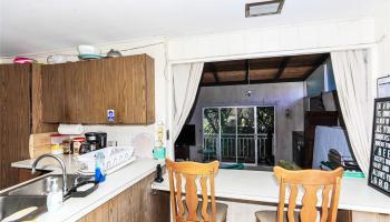 2749  Piliwai Street Kalihi Valley, Honolulu home - photo 4 of 19
