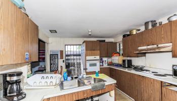 2749  Piliwai Street Kalihi Valley, Honolulu home - photo 5 of 19