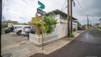 276 Olive Ave Wahiawa - Rental - photo 2 of 16