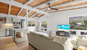 280  Polohiwa Place Dowsett, Honolulu home - photo 4 of 25