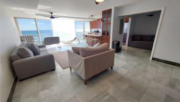 2801 Coconut Ave Honolulu - Rental - photo 2 of 12