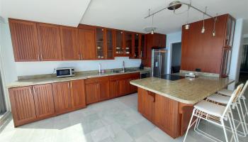 2801 Coconut Ave Honolulu - Rental - photo 3 of 12