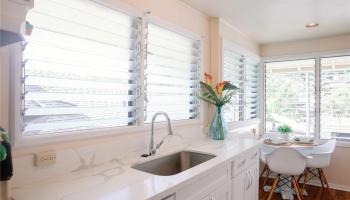 2813  Dow Street Nuuanu Area, Honolulu home - photo 2 of 24