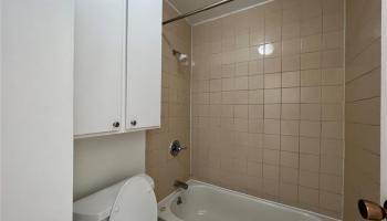 2845 Waialae Ave Honolulu - Rental - photo 6 of 8