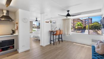 Five Regents condo # 611, Honolulu, Hawaii - photo 4 of 22