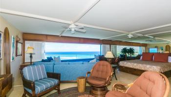 2895 Kalakaua Ave Honolulu - Rental - photo 6 of 8