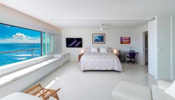 2895 Kalakaua Ave Honolulu - Rental - photo 2 of 20