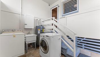 2915  Koali Rd University, Honolulu home - photo 3 of 24