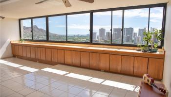 Fairway House condo # 20E, Honolulu, Hawaii - photo 1 of 25