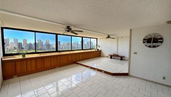 Fairway House condo # 20E, Honolulu, Hawaii - photo 2 of 25