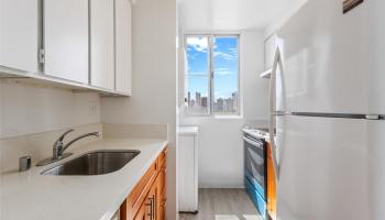 Fairway House condo # 6G, Honolulu, Hawaii - photo 4 of 20