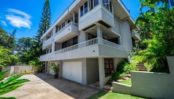 Queens Court At Kapiolani condo # ., Honolulu, Hawaii - photo 4 of 25