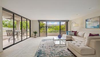 Queens Court At Kapiolani condo # 4, Honolulu, Hawaii - photo 1 of 25