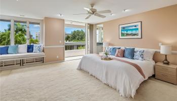 Queens Court At Kapiolani condo # 4, Honolulu, Hawaii - photo 1 of 25