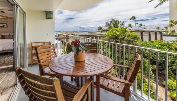 Castle Surf Apts condo # 34, Honolulu, Hawaii - photo 3 of 21