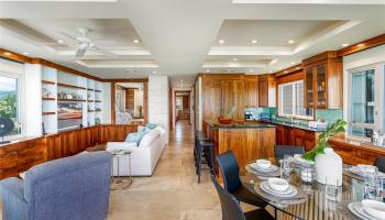 2937 Kalakaua Ave Honolulu - Rental - photo 6 of 22