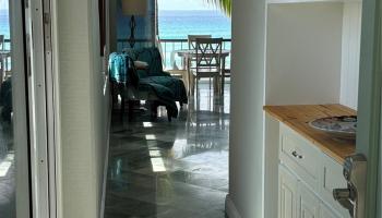 2943 Kalakaua Ave Honolulu - Rental - photo 2 of 23