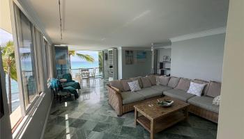 2943 Kalakaua Ave Honolulu - Rental - photo 3 of 23