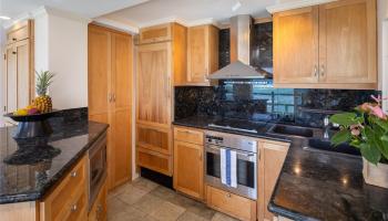 Diamond Head Ambassador C condo # 418, Honolulu, Hawaii - photo 3 of 25