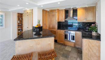 Diamond Head Ambassador C condo # 418, Honolulu, Hawaii - photo 5 of 25