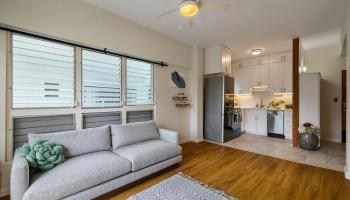 Diamond Head Ambassador A condo # 501, Honolulu, Hawaii - photo 2 of 21