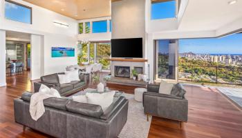 2960  Laola Place Pacific Heights, Honolulu home - photo 2 of 25