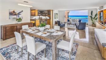 2979 Kalakaua Ave Honolulu - Rental - photo 6 of 22