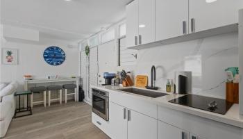 2987 Kalakaua condo # 304, Honolulu, Hawaii - photo 6 of 18