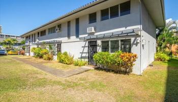 Lakeside Holiday condo # 5, Honolulu, Hawaii - photo 1 of 1