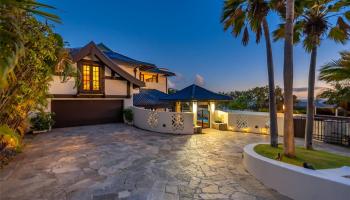 2999  Makalei Place Diamond Head, Diamond Head home - photo 4 of 25