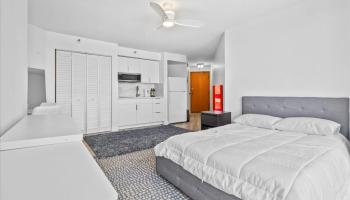 Liliuokalani Gardens condo # I1505, Honolulu, Hawaii - photo 4 of 23