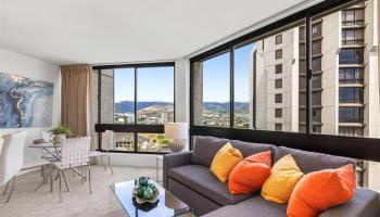 Liliuokalani Gardens condo # I-1801, Honolulu, Hawaii - photo 5 of 25