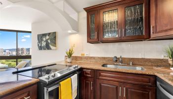 Liliuokalani Gardens condo # II-2116, Honolulu, Hawaii - photo 6 of 21