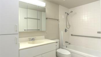 Country Club Village 6 condo # 810, Honolulu, Hawaii - photo 5 of 13