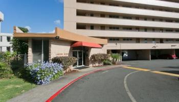 Lakeside Manor condo # 203, Honolulu, Hawaii - photo 1 of 1