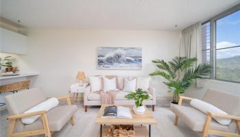 Lakeside Manor condo # 907, Honolulu, Hawaii - photo 2 of 25