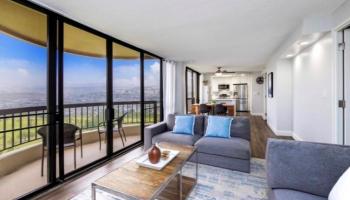 Country Club Vista condo # 17W, Honolulu, Hawaii - photo 2 of 16