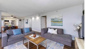 Country Club Vista condo # 17W, Honolulu, Hawaii - photo 3 of 15