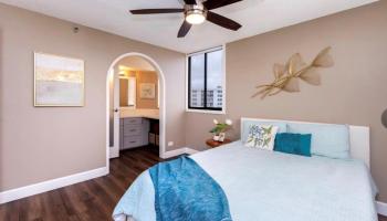 Country Club Vista condo # 17W, Honolulu, Hawaii - photo 6 of 16