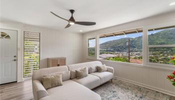 3063  Woolsey Place Manoa Area, Honolulu home - photo 2 of 25