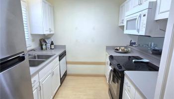 Country Club Village 5 condo # 1504, Honolulu, Hawaii - photo 2 of 22