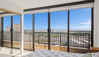 Horizon View Tower condo # 21D, Honolulu, Hawaii - photo 3 of 25